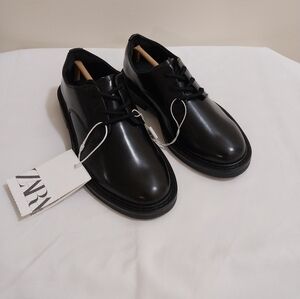 ZARA Black Laced Oxford Shoes